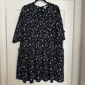 Chic Black and White Patterned Dress